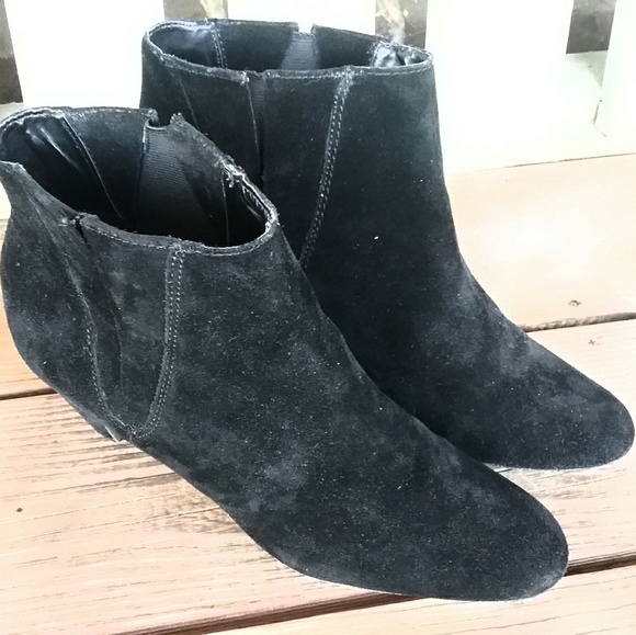 Ann Taylor Loft Booties - Picture 1 of 8
